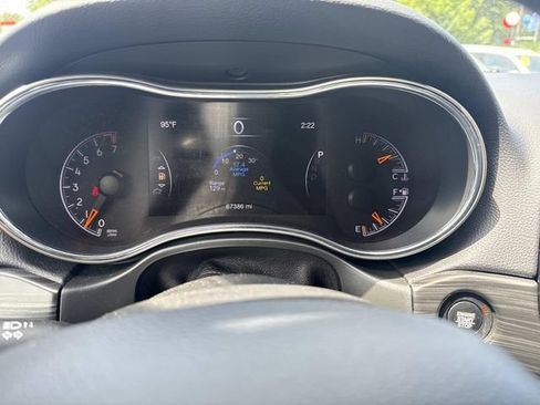 Used 2020 Jeep Grand Cherokee Limited w/ Luxury Group II AWD/4WD image 38