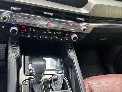 Used 2024 Kia Telluride SX Prestige AWD/4WD image 7