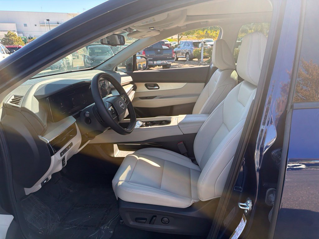 Certified 2025 Nissan Murano SL w/ Cargo Package AWD/4WD image 6