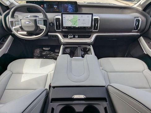 New 2025 Ford Expedition Platinum w/ Platinum Ultimate Package AWD/4WD image 16