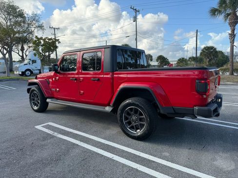 Used 2020 Jeep Gladiator Overland image 6