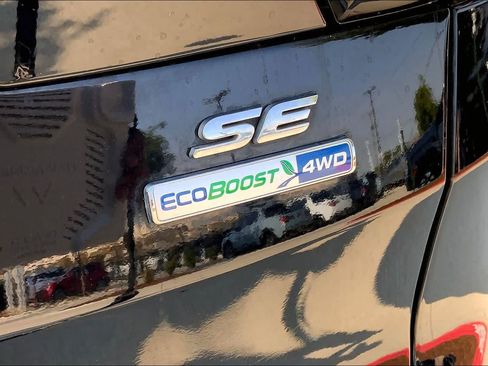 Used 2018 Ford Escape SE AWD/4WD image 10