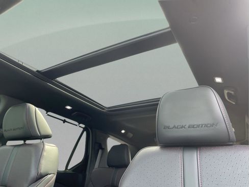 Certified 2025 Honda Pilot Black Edition image 29