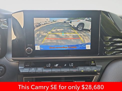 Used 2025 Toyota Camry SE FWD image 28