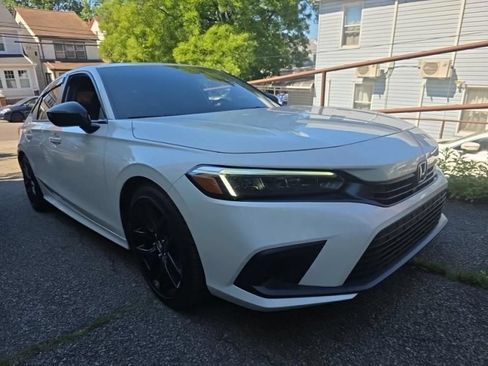 Used 2024 Honda Civic Sport image 3