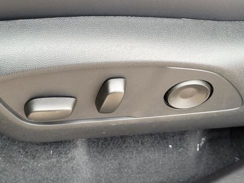 New 2026 GMC Acadia AT4 w/ Luxury Package image 24