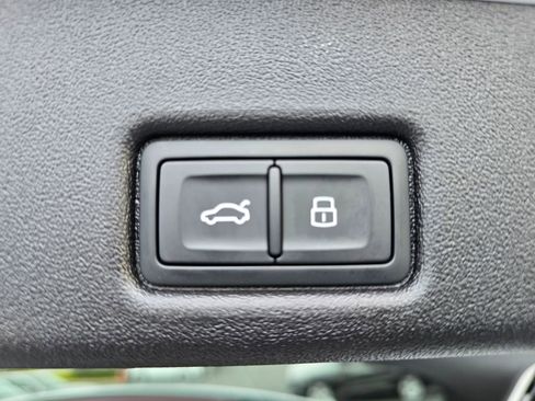 New 2025 Audi Q5 Premium Plus image 17