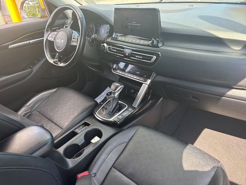 Used 2022 Kia Seltos SX w/ Sunroof Package AWD/4WD image 32