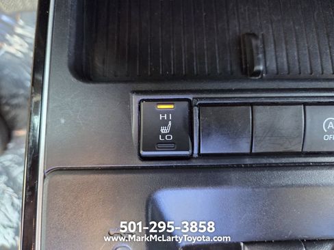 Used 2026 Toyota Corolla Cross XLE FWD image 28