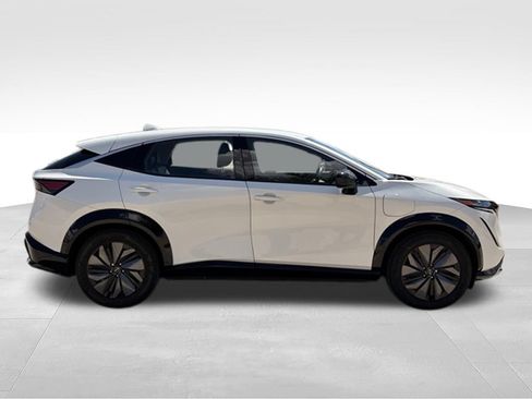 Used 2024 Nissan Ariya FWD image 7