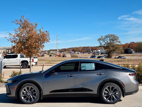 New 2026 Toyota Crown Limited image 5