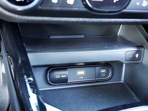 Used 2023 Kia Soul EX image 29