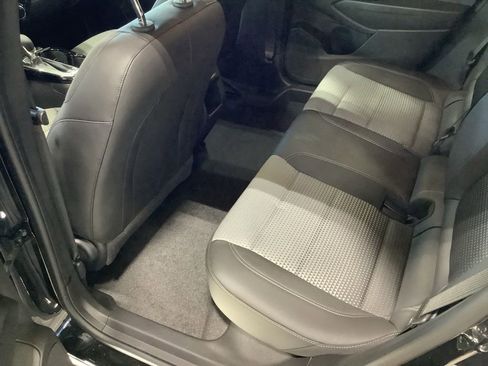 Used 2025 Chevrolet Trax LT w/ Driver Confidence Package image 21