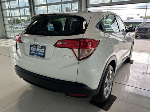Used 2018 Honda HR-V LX image 8