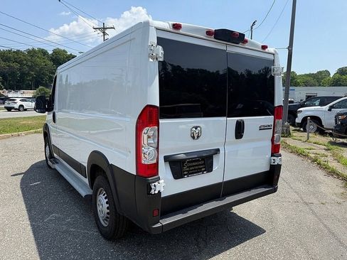 Used 2025 RAM ProMaster 2500 w/ U-Haul Equipment Group FWD image 12
