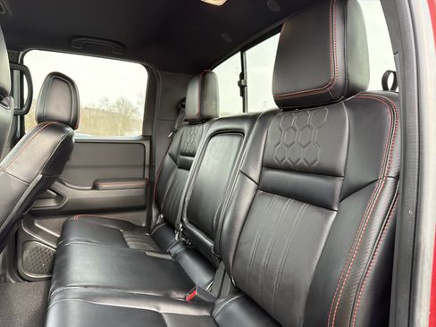 Used 2024 Nissan Frontier PRO-4X w/ Pro Premium Package image 31