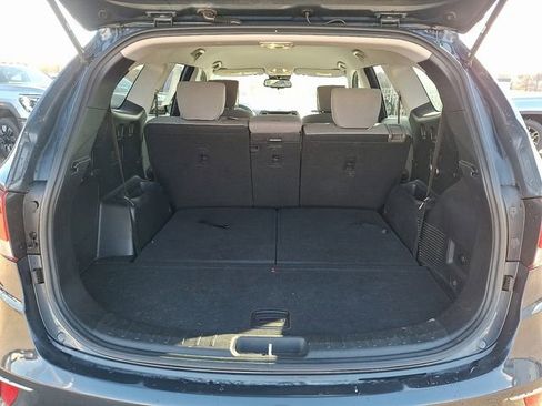 Used 2018 Hyundai Santa Fe SE image 30