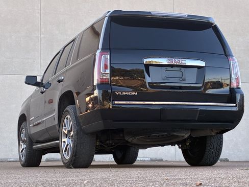 Used 2016 GMC Yukon Denali RWD image 22