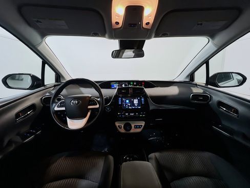 Used 2017 Toyota Prius Prime Plus w/ Carpet Mat Package FWD image 15