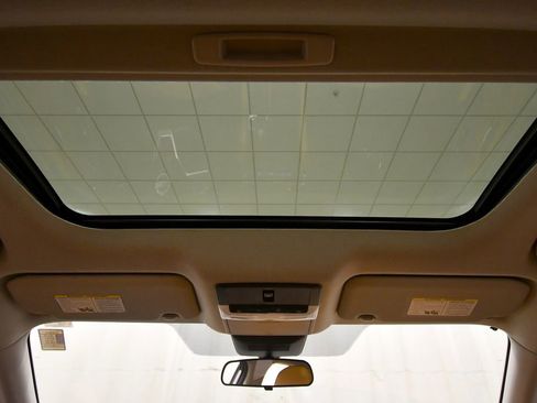 Used 2024 Nissan Sentra SV w/ SV Premium Package FWD image 14