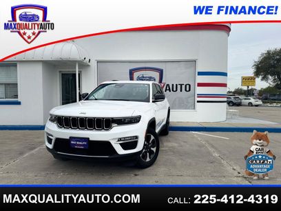 Used 2023 Jeep Grand Cherokee Base