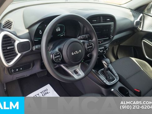 Used 2024 Kia Soul LX w/ Option Group 015 FWD image 15