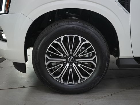 Certified 2025 Nissan Armada SL AWD/4WD image 30