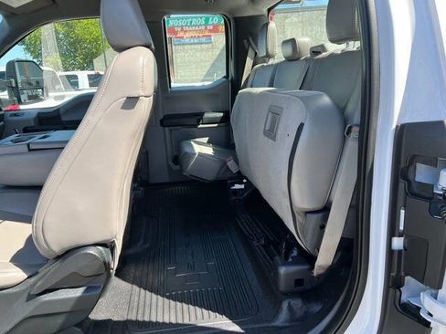 Used 2017 Ford F250 XL w/ Power Equipment Group AWD/4WD image 15