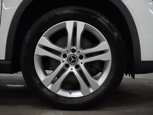 Used 2019 Mercedes-Benz GLA 250 w/ Convenience Package image 37