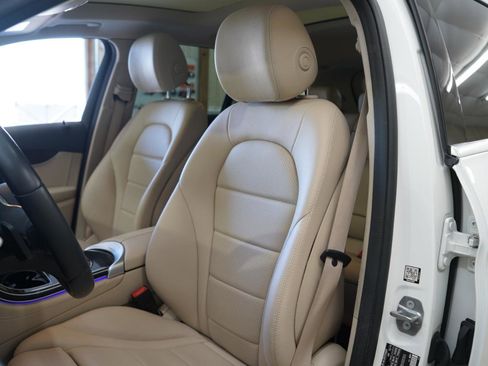 Used 2020 Mercedes-Benz GLC 300 GLC 300 4MATIC SUV image 25