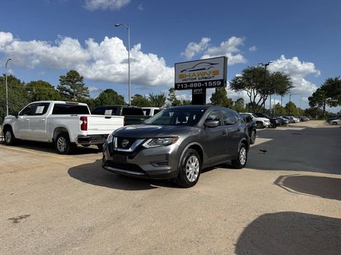Used 2018 Nissan Rogue S AWD/4WD image 40