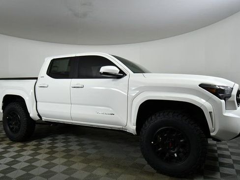 New 2026 Toyota Tacoma SR5 image 9