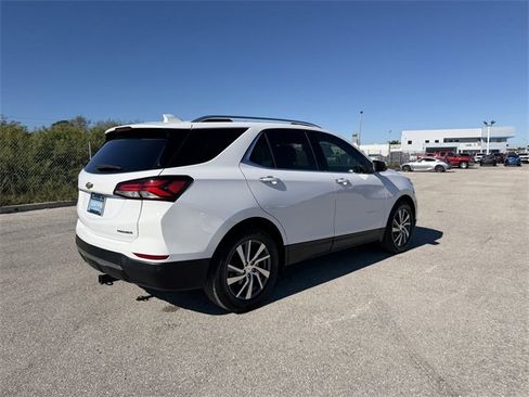 Certified 2023 Chevrolet Equinox Premier image 3