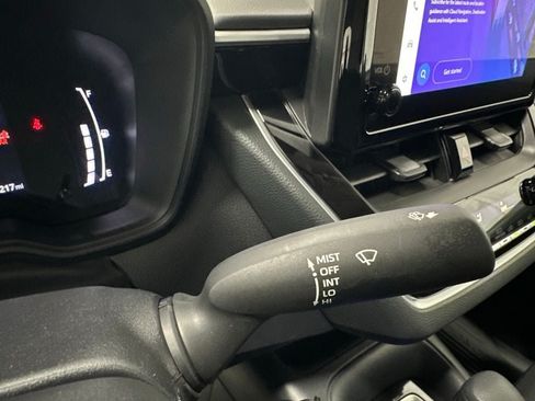 Used 2026 Toyota Corolla LE FWD image 22