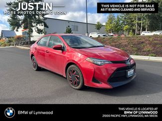 Used 2019 Toyota Corolla LE image 1
