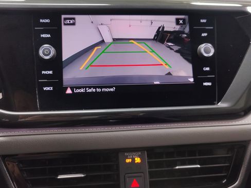 Used 2024 Volkswagen Taos SEL image 24