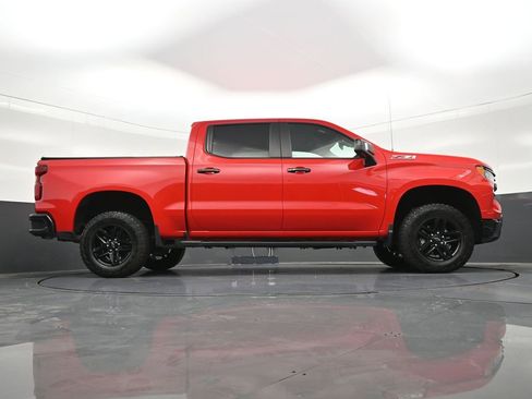 Used 2024 Chevrolet Silverado 1500 LT Trail Boss w/ LT Trail Boss Premium Package AWD/4WD image 29