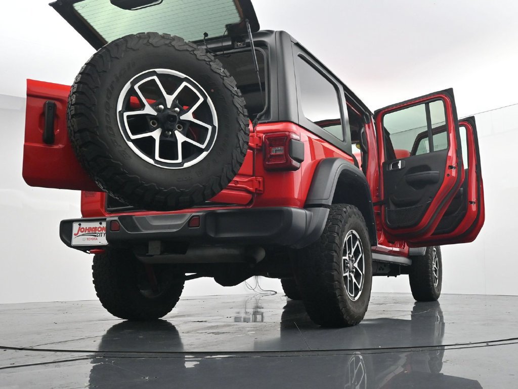 Used 2024 Jeep Wrangler Unlimited Rubicon AWD/4WD image 49