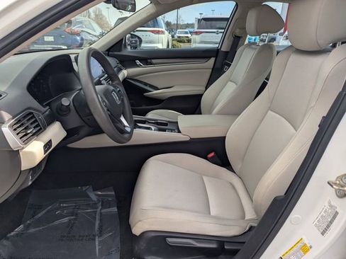 Used 2019 Honda Accord LX image 18