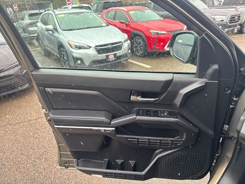 Used 2025 Toyota Tacoma TRD Off-Road w/ TRD Off Road Upgrade Package image 31