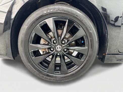 Used 2018 Nissan Sentra SR w/ SR Midnight Edition Package FWD image 49