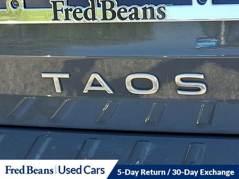 Certified 2023 Volkswagen Taos SE w/ Panoramic Sunroof Package AWD/4WD image 31