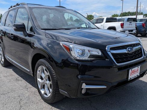 Used 2018 Subaru Forester 2.5i Touring AWD/4WD image 4