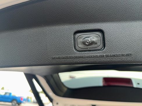 Used 2016 Ford Explorer Platinum AWD/4WD image 12