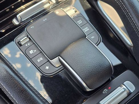Used 2022 Mercedes-Benz GLS 450 4MATIC image 37