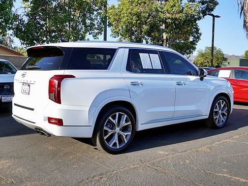 Certified 2022 Hyundai Palisade Limited w/ Cargo Package FWD image 8