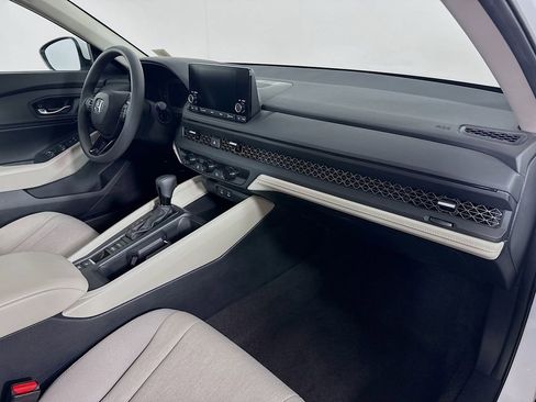 Certified 2024 Honda Accord EX image 25