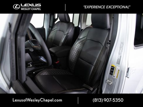 Used 2023 Jeep Wrangler Unlimited Sahara AWD/4WD image 13