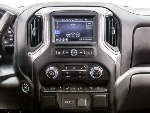 Used 2023 Chevrolet Silverado 1500 Custom Trail Boss w/ LPO, Dark Essentials Package AWD/4WD image 19
