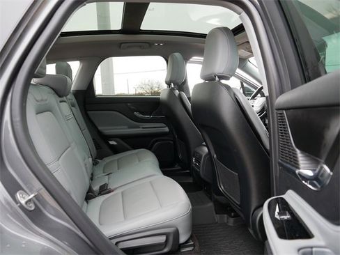 Used 2022 Lincoln Corsair AWD w/ Premium Package image 19